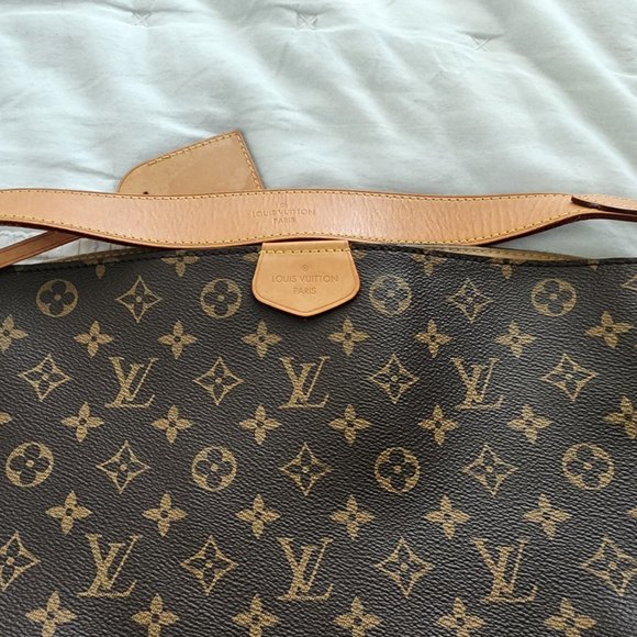 Louis Vuitton Graceful MM Hobo - Picture 4 of 13